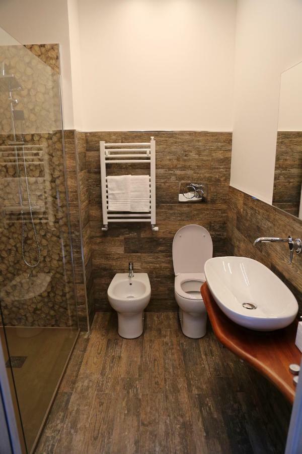Thematic Rooms - Athema Atmosphere Триест Экстерьер фото